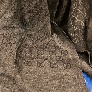 Black gucci scarf